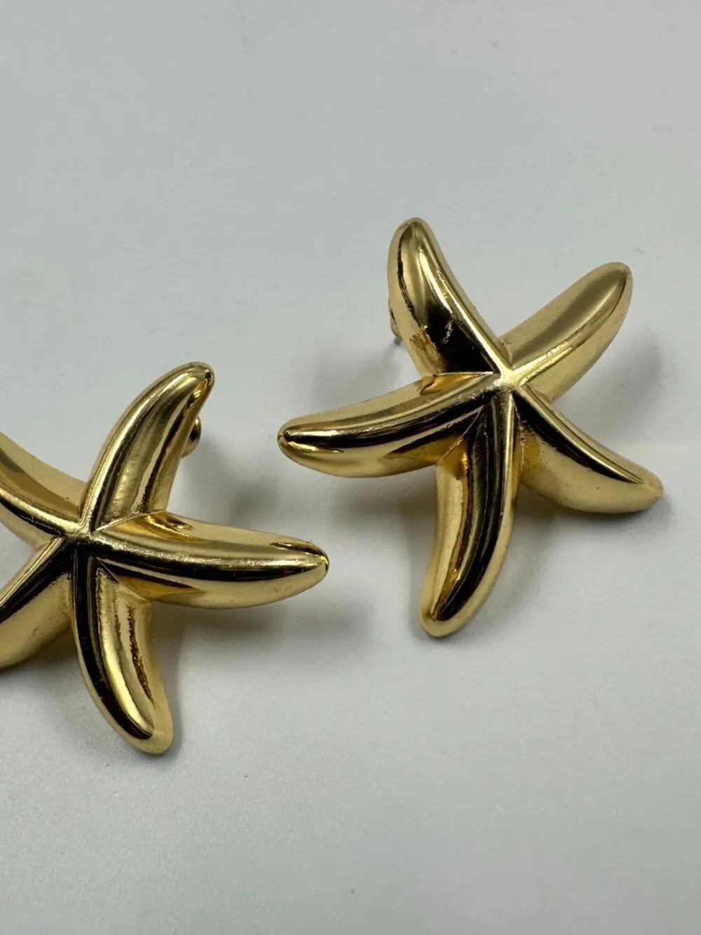 3/$30 Starfish Stud Earrings Gold Tone Pierced Post Nautical Sea Life